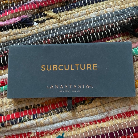 Anastasia subculture eyeshadow palette
